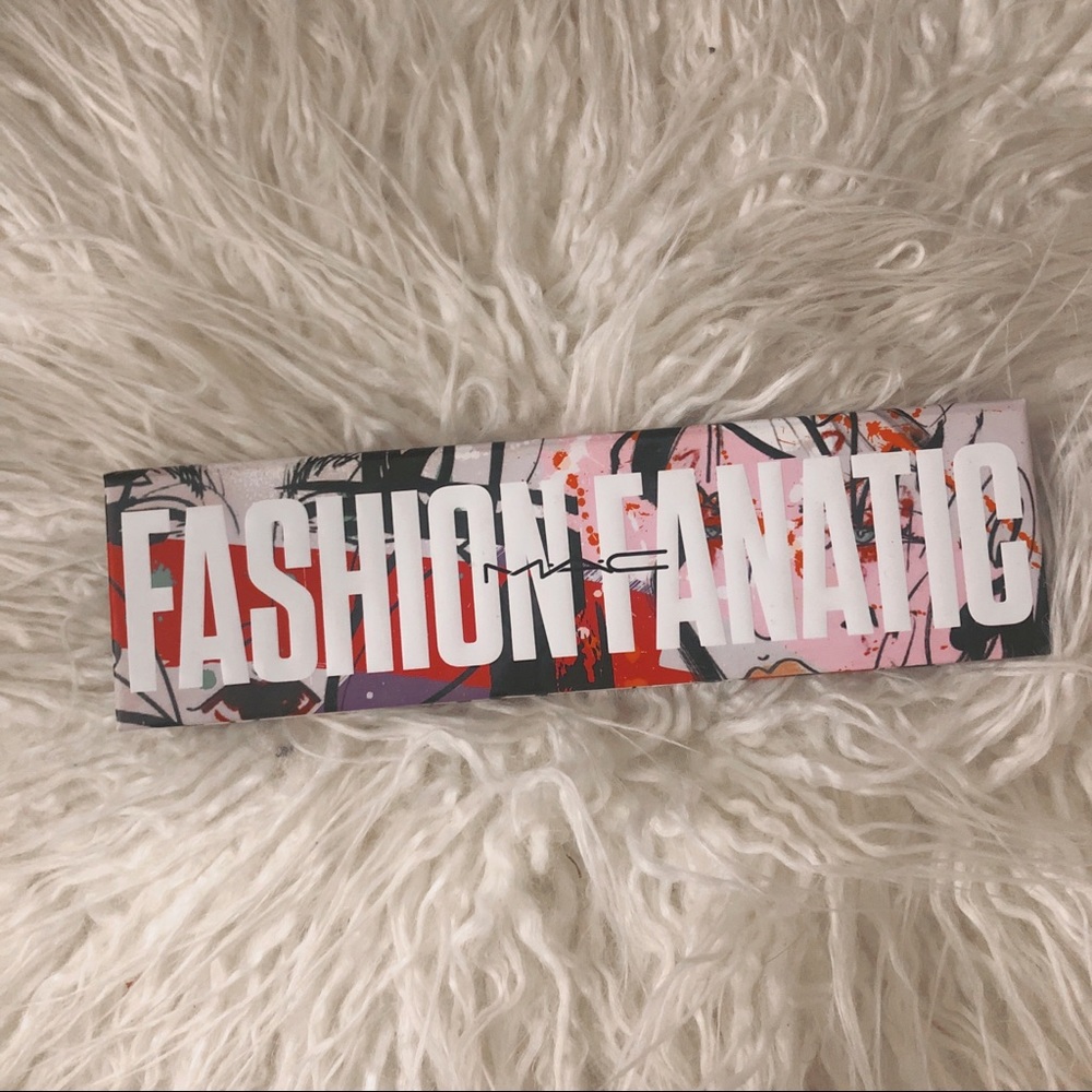 MAC • Fashion Fanatic Eyeshadow